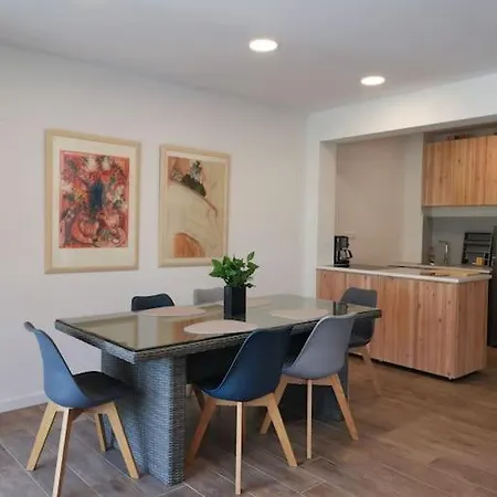 Happy Summertime Garden Apartment Makarska